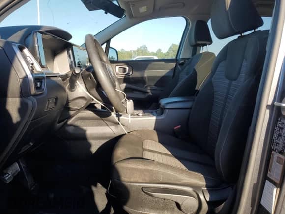 2021 Kia Sorento LX with VIN 5XYRG4LC9MG015922, listed as a Copart auction lot 87110615 with 122,998 mi miles and Clean title. Bid and sale history available at DreamBid. Image 7.