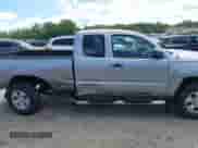 2015 Toyota Tacoma PreRunner z VIN 5TFTX4GN6FX050905, wystawiony jako IAAI lot #42189698 z przebiegiem 115 728 mil mil oraz . Historia ofert i sprzedaży dostępna na DreamBid. Obrazek 13.