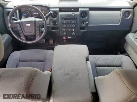 2014 Ford F-150 XL z VIN 1FTEX1CM8EFA43690, wystawiony jako Copart lot #81142045 z przebiegiem 196 091 mil mil oraz Szkoda całkowita • Salvage title. Historia ofert i sprzedaży dostępna na DreamBid. Obrazek 8.