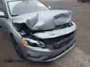 2018 Volvo S60 Dynamic с VIN YV140MTL8J2465284, выставлен на аукционе IAAI как лот 41301104 с пробегом 107 227 миль миль и . История ставок и продаж доступна на DreamBid. Изображение 6.