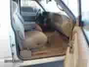 1998 Chevrolet Suburban с VIN 1GNEC16R5WJ358889, выставлен на аукционе IAAI как лот 41588573 с пробегом 185 298 миль миль и . История ставок и продаж доступна на DreamBid. Изображение 5.