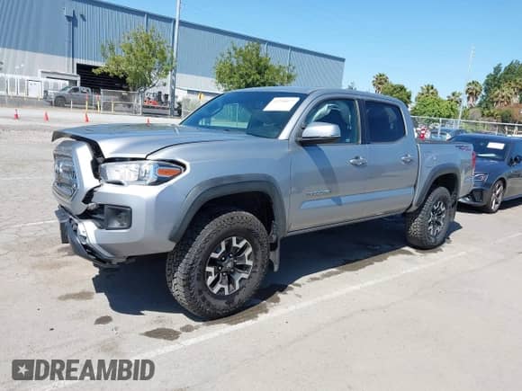 2016 Toyota Tacoma SR5 с VIN 3TMAZ5CNXGM019256, выставлен на аукционе IAAI как лот 42294477 с пробегом 123 680 миль миль и . История ставок и продаж доступна на DreamBid. Изображение 2.