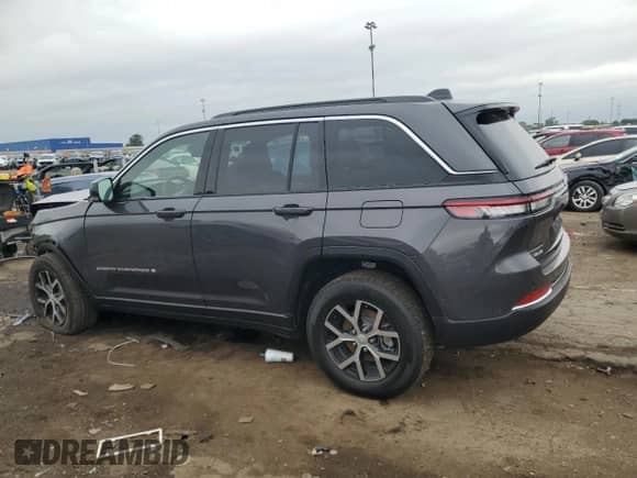 2025 Jeep Grand Cherokee Limited with VIN 1C4RJHBG3SC311890, listed as a Copart auction lot 61898285 with 1,935 mi miles and Salvage title. Bid and sale history available at DreamBid. Image 2.