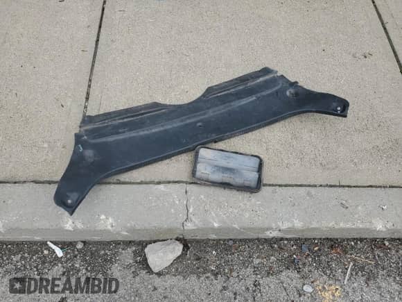 2016 Toyota Camry LE с VIN 4T1BD1FKXGU190058, выставлен на аукционе Copart как лот 83834205 с пробегом 136 053 миль миль и Списание • Salvage title. История ставок и продаж доступна на DreamBid. Изображение 12.