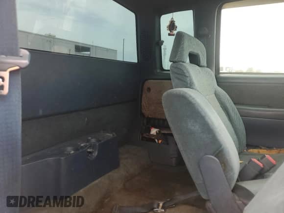 1994 Chevrolet S-10 LS z VIN 1GCCS19Z9RK135560, wystawiony jako Copart lot #84201265 z przebiegiem 250 110 mil mil oraz Czysty tytuł • Clean title. Historia ofert i sprzedaży dostępna na DreamBid. Obrazek 10.