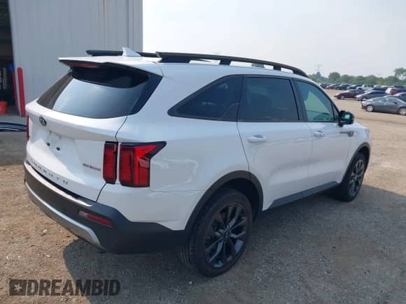 2021 Kia Sorento EX with VIN 5XYRHDLF5MG071749, listed as a IAAI auction lot 42875337 with 71,910 mi miles and . Bid and sale history available at DreamBid. Image 4.