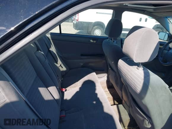 2005 Toyota Camry STD with VIN 4T1BE32K75U385224, listed as a IAAI auction lot 43019188 with 229,412 mi miles and . Bid and sale history available at DreamBid. Image 8.