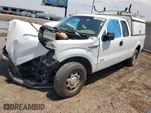 2013 Ford F-150 XL z VIN 1FTFX1CTXDKD30658, wystawiony jako Copart lot #64509925 z przebiegiem Nie podano mil oraz Szkoda całkowita • Salvage title. Historia ofert i sprzedaży dostępna na DreamBid. Obrazek 1.