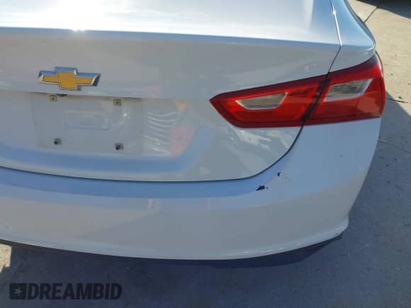 2017 Chevrolet Malibu LS с VIN 1G1ZB5STXHF282008, выставлен на аукционе IAAI как лот 43489954 с пробегом 146 761 миль миль и . История ставок и продаж доступна на DreamBid. Изображение 20.