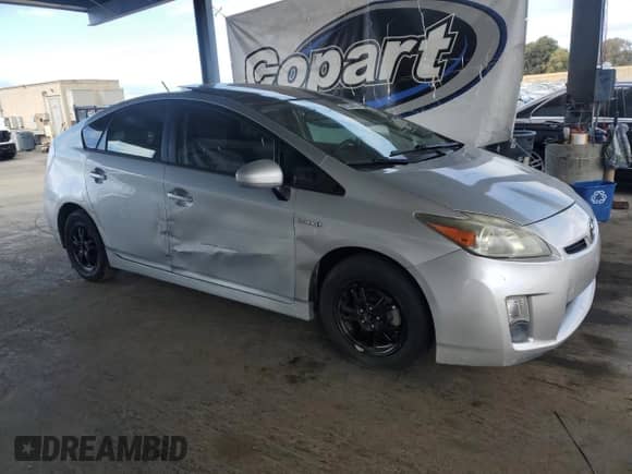 2011 Toyota Prius III with VIN JTDKN3DU6B0288604, listed as a Copart auction lot 82330405 with 241,788 mi miles and Salvage title. Bid and sale history available at DreamBid. Image 4.