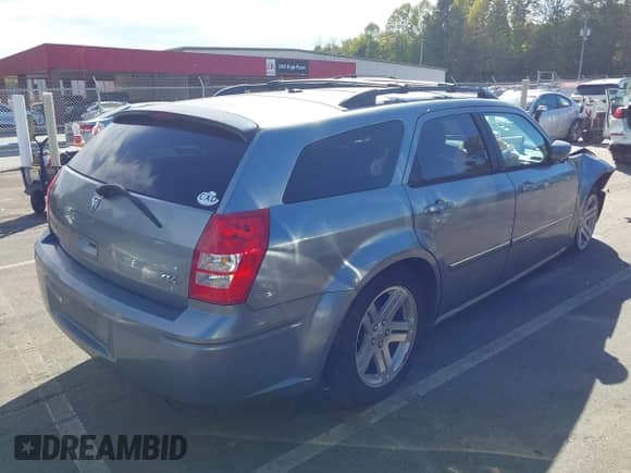 2007 Dodge Magnum R/T with VIN 2D4GV572X7H655828, listed as a IAAI auction lot 40561783 with 166,143 mi miles and . Bid and sale history available at DreamBid. Image 4.