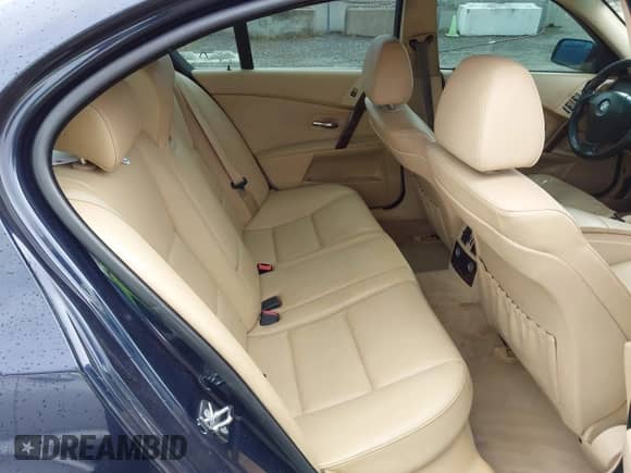 2006 BMW 5 Series с VIN WBANF33586B999006, выставлен на аукционе IAAI как лот 39551638 с пробегом 292 629 миль миль и . История ставок и продаж доступна на DreamBid. Изображение 8.
