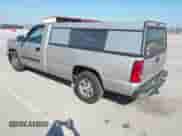 2004 Chevrolet Silverado 1500 Work Truck z VIN 1GCEC14X64Z332584, wystawiony jako IAAI lot #41802624 z przebiegiem 165 172 mil mil oraz . Historia ofert i sprzedaży dostępna na DreamBid. Obrazek 3.