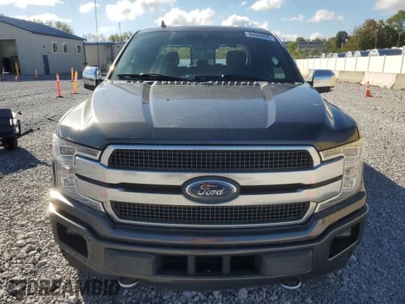 2019 Ford F-150 XL with VIN 1FTEW1E40KFB82773, listed as a Copart auction lot 86666095 with 120,254 mi miles and Salvage title. Bid and sale history available at DreamBid. Image 5.