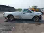 2019 Ram 1500 Tradesman z VIN 3C6JR6DT8KG537254, wystawiony jako IAAI lot #42417518 z przebiegiem 113 491 mil mil oraz . Historia ofert i sprzedaży dostępna na DreamBid. Obrazek 14.