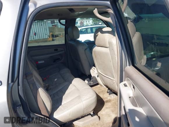 2002 Chevrolet Tahoe Z71 with VIN 1GNEK13Z62R164987, listed as a IAAI auction lot 42769028 with 265,220 mi miles and . Bid and sale history available at DreamBid. Image 8.
