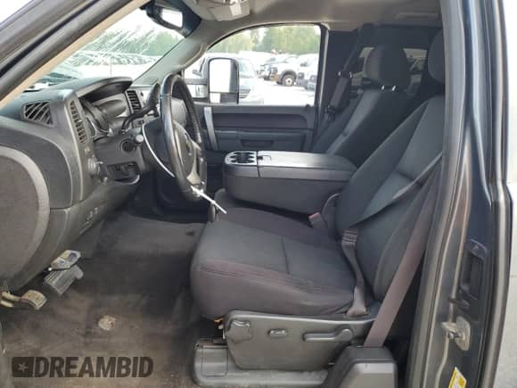 2011 Chevrolet Silverado 3500HD DRW LT с VIN 1GC5K0C8XBZ225333, выставлен на аукционе Copart как лот 66772405 с пробегом 161 171 миль миль и Списание • Salvage title. История ставок и продаж доступна на DreamBid. Изображение 7.