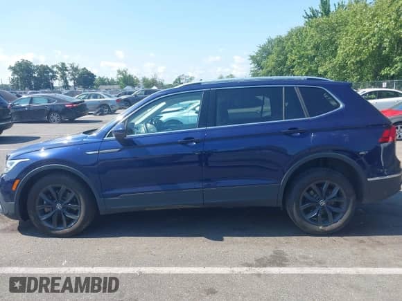 2024 Volkswagen Tiguan SE с VIN 3VV2B7AX1RM108274, выставлен на аукционе IAAI как лот 42940542 с пробегом 30 136 миль миль и . История ставок и продаж доступна на DreamBid. Изображение 14.