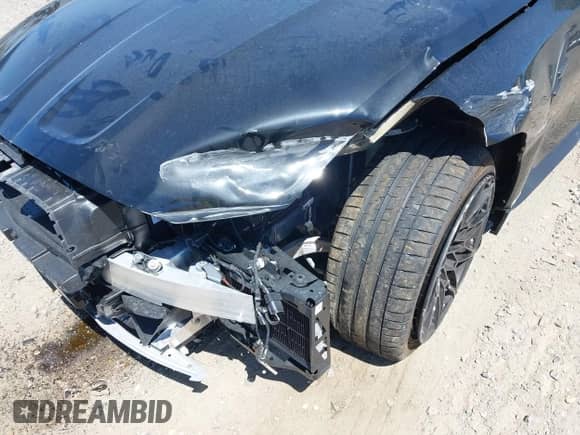 2025 BMW M3 Competition xDrive z VIN WBS33HJ05SFU14546, wystawiony jako IAAI lot #42067298 z przebiegiem 367 mil mil oraz . Historia ofert i sprzedaży dostępna na DreamBid. Obrazek 19.