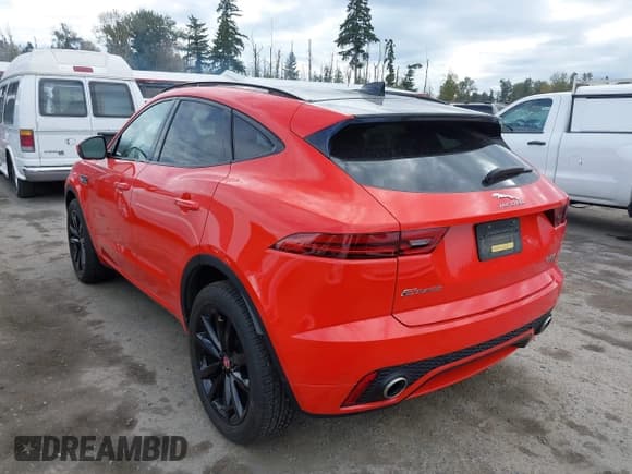 ✅ 2020 Jaguar E-Pace Checkered Flag Edition • VIN: SADF12FX7L1011894 • Lot: 43422040. Wystawiony na IAAI z przebiegiem 25 494 mil. Bezpłatny archiwum sprzedaży aukcyjnych z USA i szczegółowy raport historii pojazdu na DreamBid. Zdjęcie 3.