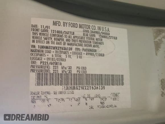 ✅ 2002 Lincoln Town Car Signature • VIN: 1LNHM82WX2Y636139 • Lot: 80075105. Wystawiony na Copart z przebiegiem 95 597 mil. Bezpłatny archiwum sprzedaży aukcyjnych z USA i szczegółowy raport historii pojazdu na DreamBid. Zdjęcie 12.