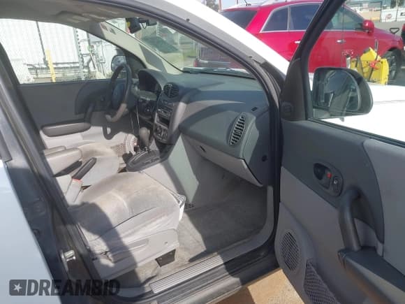 ✅ 2003 Saturn VUE • VIN: 5GZCZ53B13S851633 • Lot: 41562791. Wystawiony na IAAI z przebiegiem 83 567 mil. Bezpłatny archiwum sprzedaży aukcyjnych z USA i szczegółowy raport historii pojazdu na DreamBid. Zdjęcie 5.