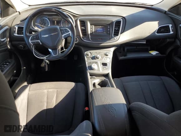 ✅ 2015 Chrysler 200 Limited • VIN: 1C3CCCAB4FN744805 • Lot: 92189045. Wystawiony na Copart z przebiegiem 145 789 mil. Bezpłatny archiwum sprzedaży aukcyjnych z USA i szczegółowy raport historii pojazdu na DreamBid. Zdjęcie 8.