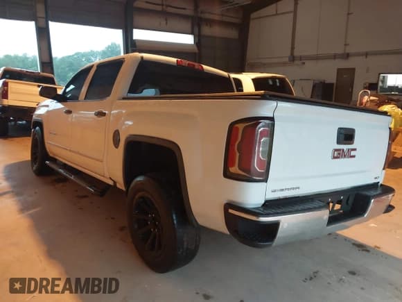 ✅ 2016 GMC Sierra 1500 SLT • VIN: 3GTP1NEC9GG187420 • Лот: 42460307. Опубликован ранее на IAAI с пробегом 139 239 миль. Бесплатный доступ к архиву аукционных продаж из США и подробный отчёт об истории автомобиля на DreamBid. Изображение 3.