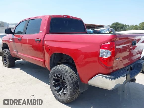 ✅ 2018 Toyota Tundra SR5 • VIN: 5TFDY5F14JX755958 • Lot: 43121155. Wystawiony na IAAI z przebiegiem 93 875 mil. Bezpłatny archiwum sprzedaży aukcyjnych z USA i szczegółowy raport historii pojazdu na DreamBid. Zdjęcie 3.
