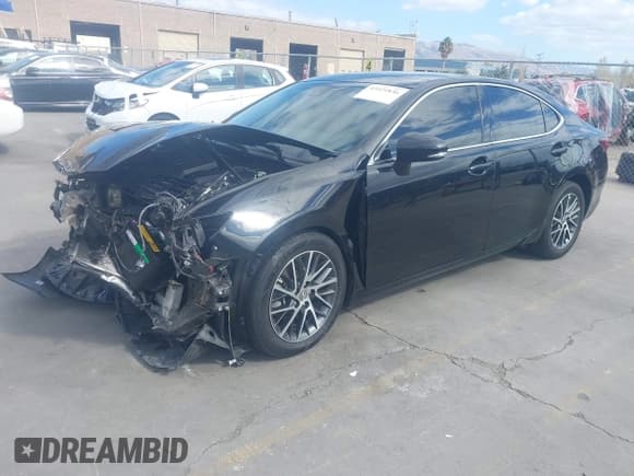 ✅ 2017 Lexus ES 350 • VIN: 58ABK1GG3HU051450 • Лот: 43421836. Опубликован ранее на IAAI с пробегом 145 471 миль. Бесплатный доступ к архиву аукционных продаж из США и подробный отчёт об истории автомобиля на DreamBid. Изображение 17.