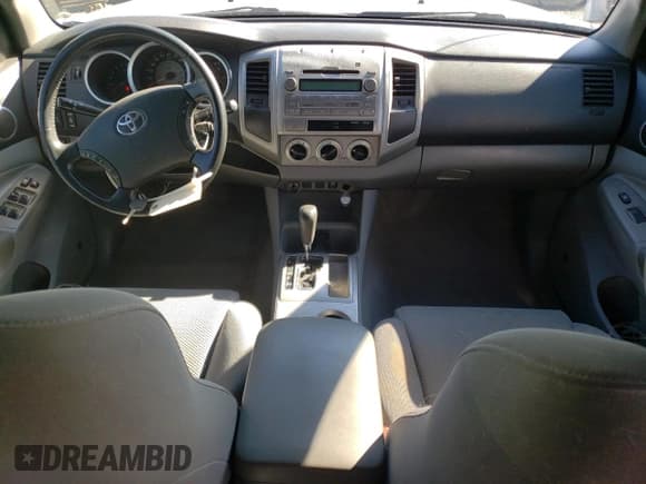 ✅ 2009 Toyota Tacoma PreRunner • VIN: 5TEJU62N29Z593927 • Lot: 74147013. Listed on Copart with 218,234 mi. Free auction sales archive from the USA and detailed vehicle history report at DreamBid. Image 8.