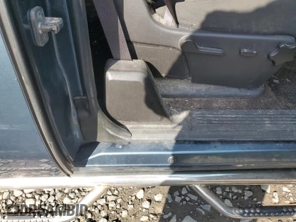 ✅ 2013 Chevrolet Silverado 1500 LT • VIN: 1GCRKSE04DZ259730 • Lot: 70298295. Listed on Copart with 93,791 mi. Free auction sales archive from the USA and detailed vehicle history report at DreamBid. Image 12.