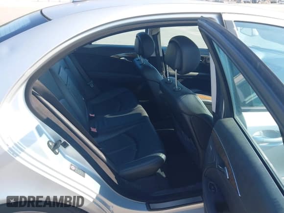 ✅ 2008 Mercedes-Benz E 350 Luxury • VIN: WDBUF87X68B313375 • Lot: 42926760. Listed on IAAI with 248,411 mi. Free auction sales archive from the USA and detailed vehicle history report at DreamBid. Image 8.