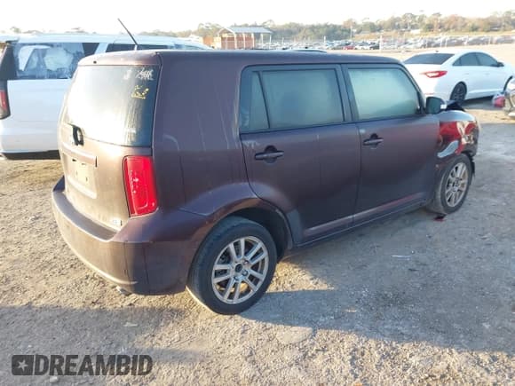 ✅ 2010 Scion xB • VIN: JTLZE4FE8A1103590 • Lot: 41247385. Wystawiony na IAAI z przebiegiem 233 182 mil. Bezpłatny archiwum sprzedaży aukcyjnych z USA i szczegółowy raport historii pojazdu na DreamBid. Zdjęcie 4.