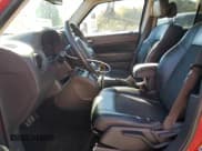 ✅ 2016 Jeep Patriot Sport SE • VIN: 1C4NJPBA2GD791765 • Lot: 91580065. Wystawiony na Copart z przebiegiem 181 798 mil. Bezpłatny archiwum sprzedaży aukcyjnych z USA i szczegółowy raport historii pojazdu na DreamBid. Zdjęcie 7.