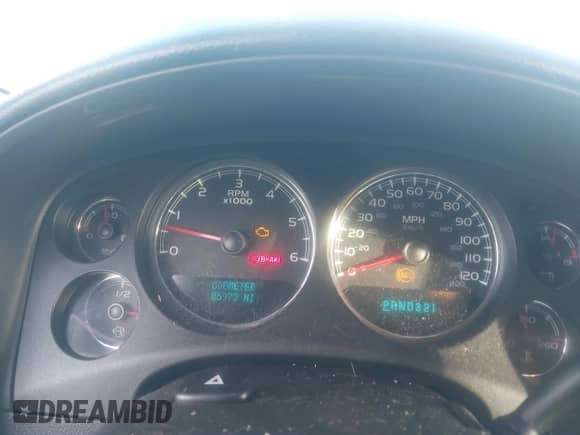 2007 Chevrolet Silverado 1500 1LT z VIN 2GCEK19J871674980, wystawiony jako IAAI lot #43355123 z przebiegiem 85 973 mil mil oraz . Historia ofert i sprzedaży dostępna na DreamBid. Obrazek 7.