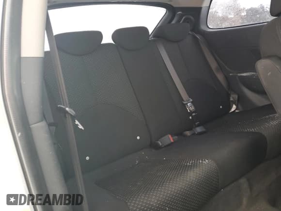 ✅ 2010 Hyundai Accent GL • VIN: KMHCN3BC1AU156903 • Лот: 88353575. Опубликован ранее на Copart с пробегом 242 107 миль. Бесплатный доступ к архиву аукционных продаж из США и подробный отчёт об истории автомобиля на DreamBid. Изображение 10.