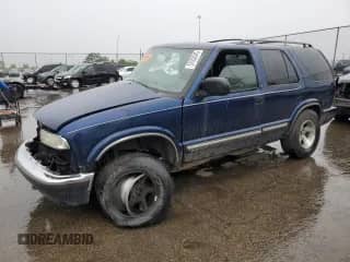 2001 Chevrolet Blazer LT with VIN 1GNDT13W71K236849, listed as a Copart auction lot 57553045 with Not provided miles and Salvage title. Bid and sale history available at DreamBid. Image 1.