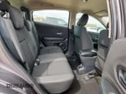 ✅ 2022 Honda HR-V LX • VIN: 3CZRU5H38NM716165 • Lot: 80874995. Wystawiony na Copart z przebiegiem 65 634 mil. Bezpłatny archiwum sprzedaży aukcyjnych z USA i szczegółowy raport historii pojazdu na DreamBid. Zdjęcie 11.