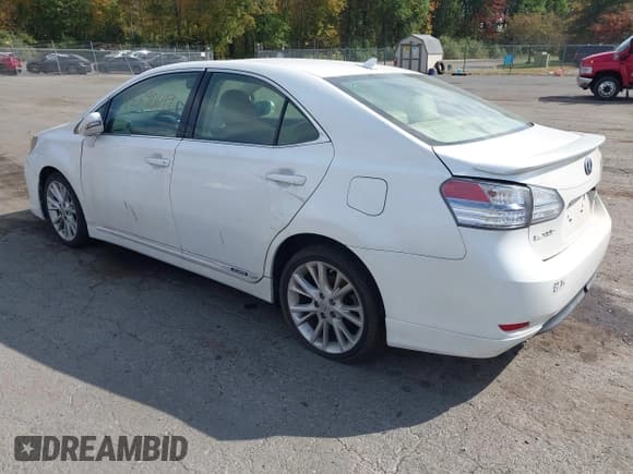 ✅ 2010 Lexus HS 250h Premium • VIN: JTHBB1BA1A2014492 • Lot: 43390649. Listed on IAAI with 249,080 mi. Free auction sales archive from the USA and detailed vehicle history report at DreamBid. Image 3.