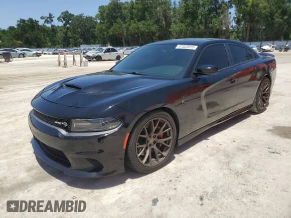 2015 Dodge Charger SRT Hellcat z VIN 2C3CDXL92FH816222, wystawiony jako Copart lot #57322815 z przebiegiem 110 998 mil mil oraz Szkoda całkowita • Salvage title. Historia ofert i sprzedaży dostępna na DreamBid. Obrazek 1.