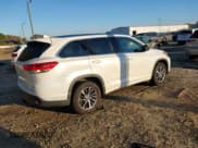 ✅ 2017 Toyota Highlander XLE • VIN: 5TDKZRFH6HS511754 • Lot: 43467559. Listed on IAAI with 135,620 mi. Free auction sales archive from the USA and detailed vehicle history report at DreamBid. Image 4.