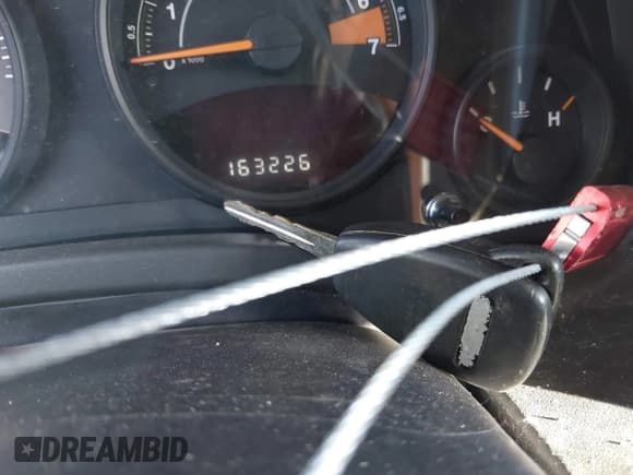 ✅ 2015 Jeep Patriot Latitude • VIN: 1C4NJPFA5FD430572 • Lot: 38255861. Listed on IAAI with 163,226 mi. Free auction sales archive from the USA and detailed vehicle history report at DreamBid. Image 11.