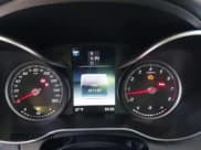 ✅ 2017 Mercedes-Benz C 300 • VIN: 55SWF4KB6HU198528 • Lot: 43802756. Wystawiony na IAAI z przebiegiem 101 130 mil. Bezpłatny archiwum sprzedaży aukcyjnych z USA i szczegółowy raport historii pojazdu na DreamBid. Zdjęcie 7.