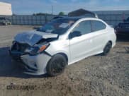 ✅ 2024 Mitsubishi Mirage ES • VIN: ML32FUFJ9RHF14125 • Лот: 42487964. Опубликован ранее на IAAI с пробегом 10 000 миль. Бесплатный доступ к архиву аукционных продаж из США и подробный отчёт об истории автомобиля на DreamBid. Изображение 2.