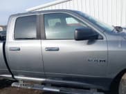 ✅ 2009 Dodge 1500 SLT • VIN: 1D3HB18P79S817608 • Lot: 38781894. Wystawiony na IAAI z przebiegiem 73 440 mil. Bezpłatny archiwum sprzedaży aukcyjnych z USA i szczegółowy raport historii pojazdu na DreamBid. Zdjęcie 13.