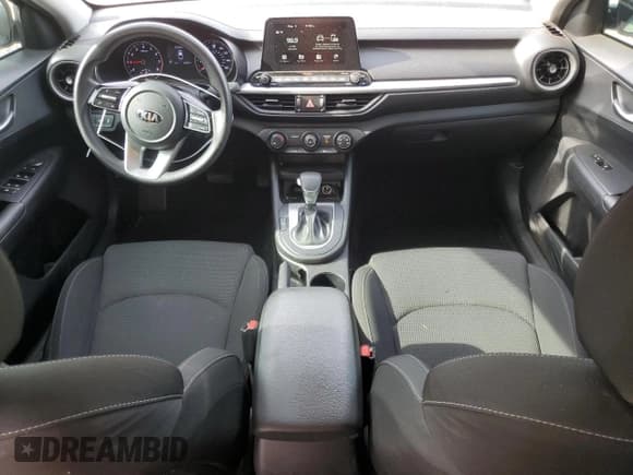 ✅ 2021 Kia Forte LXS • VIN: 3KPF24AD9ME345439 • Лот: 55681345. Опубликован ранее на Copart с пробегом 128 354 миль. Бесплатный доступ к архиву аукционных продаж из США и подробный отчёт об истории автомобиля на DreamBid. Изображение 8.