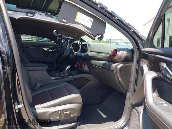 2020 Chevrolet Blazer RS с VIN 3GNKBERS9LS707462, выставлен на аукционе IAAI как лот 42669712 с пробегом 46 700 миль миль и . История ставок и продаж доступна на DreamBid. Изображение 5.