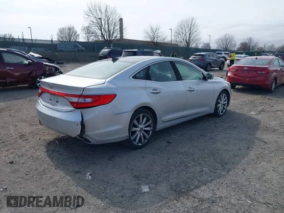 2013 Hyundai Azera с VIN KMHFH4JG9DA323254, выставлен на аукционе IAAI как лот 41776183 с пробегом 73 489 миль миль и . История ставок и продаж доступна на DreamBid. Изображение 4.