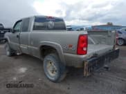 ✅ 2003 Chevrolet Silverado 2500HD LS • VIN: 1GCHK29U33E286917 • Lot: 43442116. Wystawiony na IAAI z przebiegiem 273 361 mil. Bezpłatny archiwum sprzedaży aukcyjnych z USA i szczegółowy raport historii pojazdu na DreamBid. Zdjęcie 3.